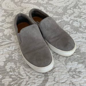 Steve Madden Gills gray suede slip ons